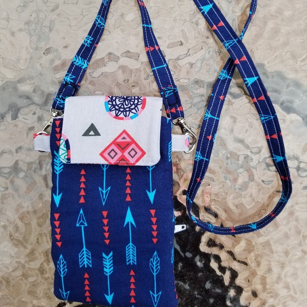Crossbody cell phone wallet